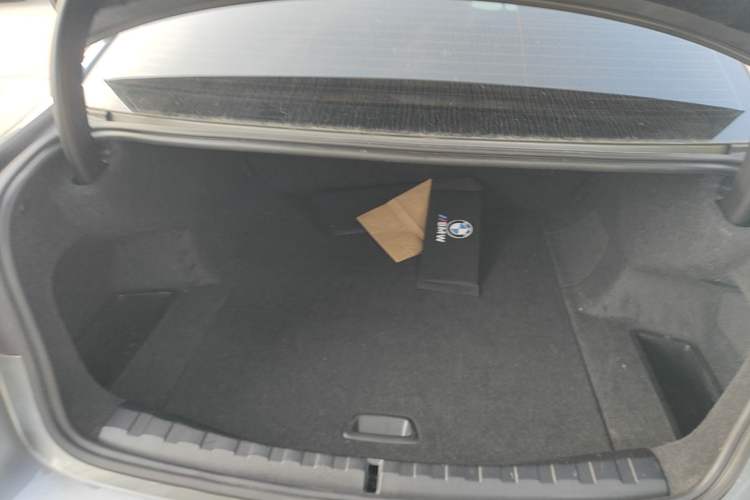 Used BMW i3 2022 eDrive 35 L Trunk