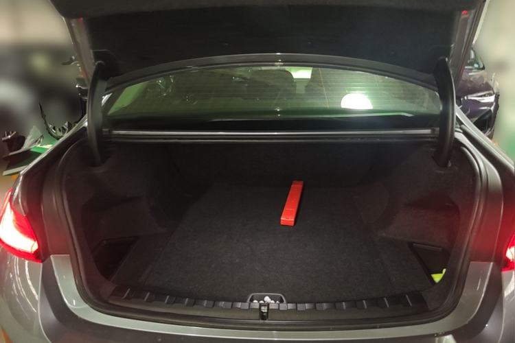 Used BMW i3 2022 eDrive 35 L Trunk