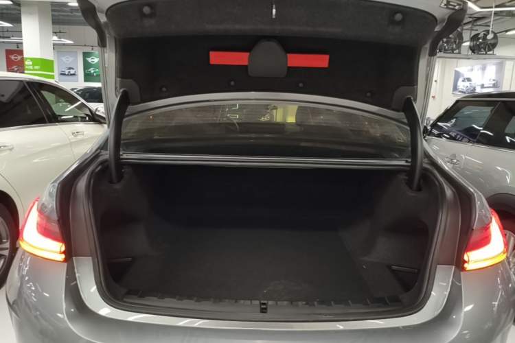 Used BMW i3 2022 eDrive 35 L Trunk