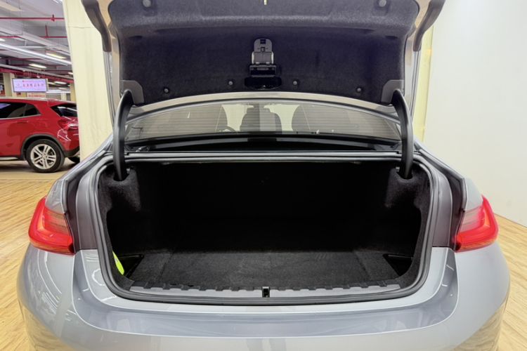 Used BMW i3 2022 eDrive 35 L Trunk
