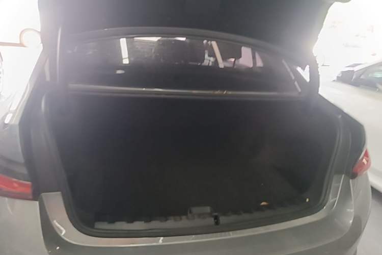 Used BMW i3 2022 eDrive 35 L Trunk