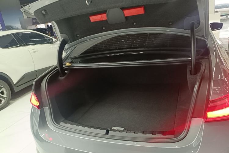 Used BMW i3 2022 eDrive 35 L Trunk