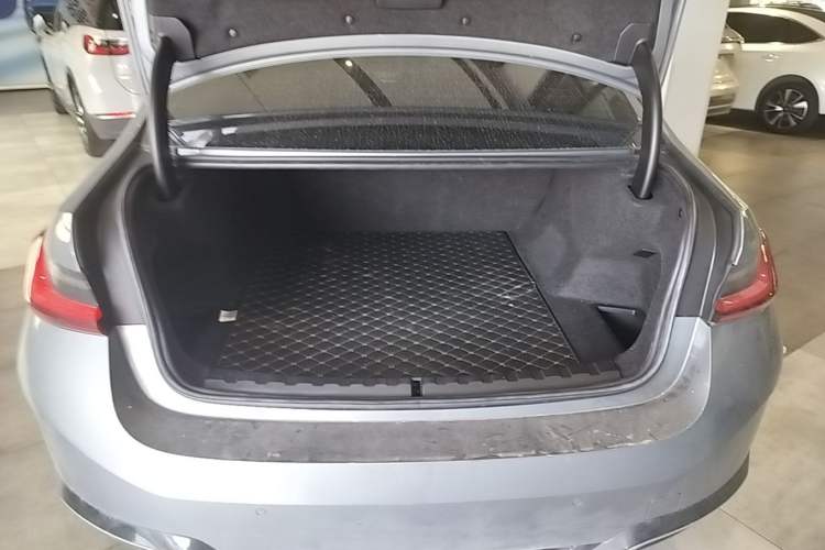 Used BMW i3 2022 eDrive 35 L Trunk