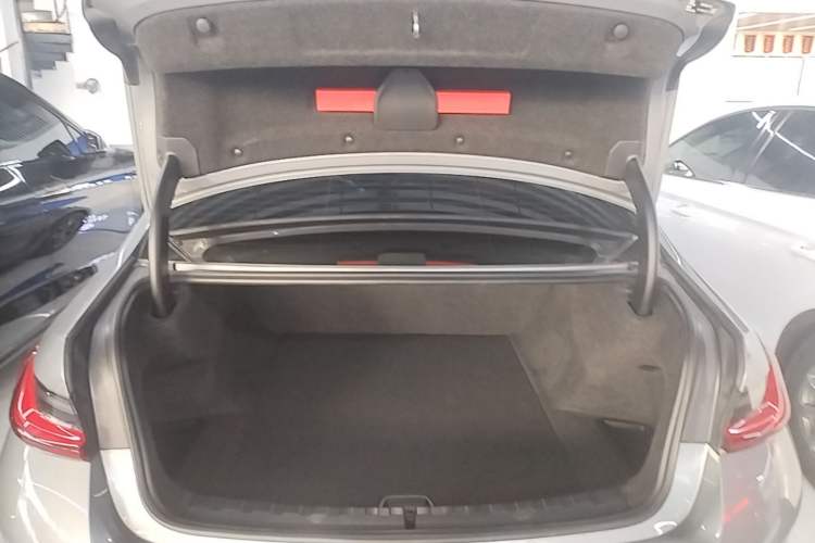Used BMW i3 2022 eDrive 35 L Trunk
