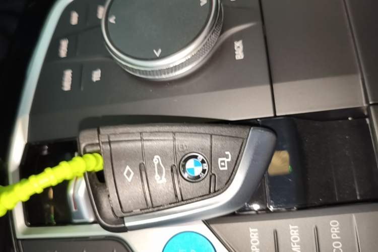 Used BMW i3 2022 eDrive 35 L Vehicle Key