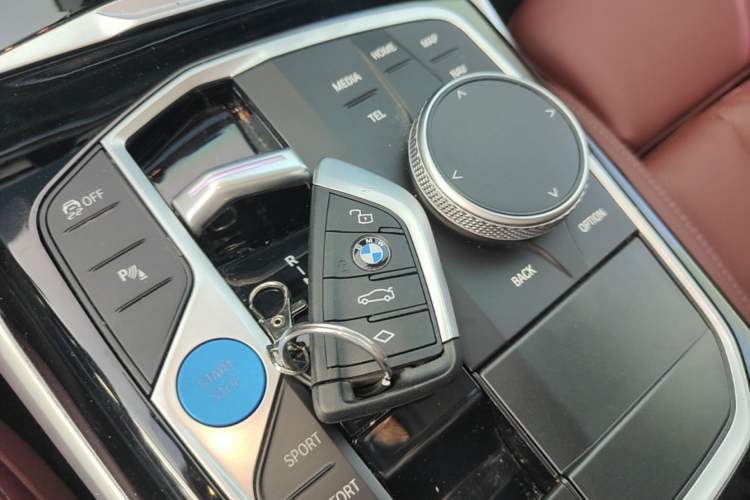 Used BMW i3 2022 eDrive 35 L Vehicle Key