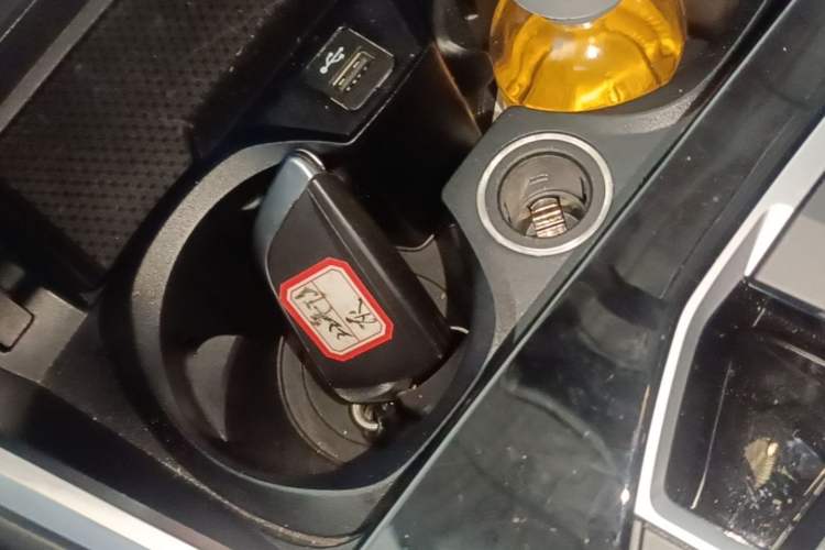 Used BMW i3 2022 eDrive 35 L Vehicle Key