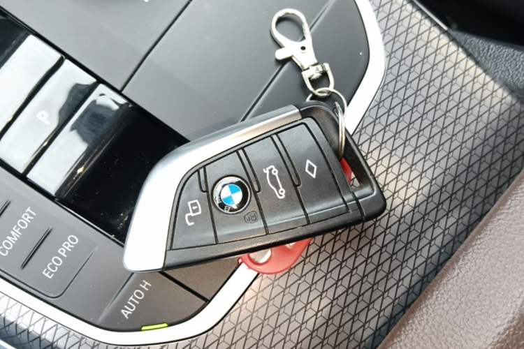 Used BMW i3 2022 eDrive 35 L Vehicle Key