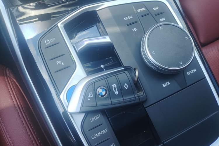 Used BMW i3 2022 eDrive 35 L Vehicle Key