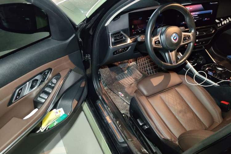 Used BMW i3 2022 eDrive 35 L Driver Seat