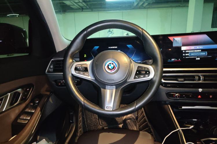 Used BMW i3 2022 eDrive 35 L Steering Wheel
