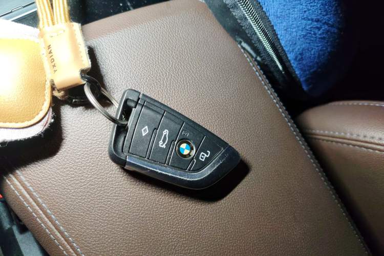 Used BMW i3 2022 eDrive 35 L Vehicle Key