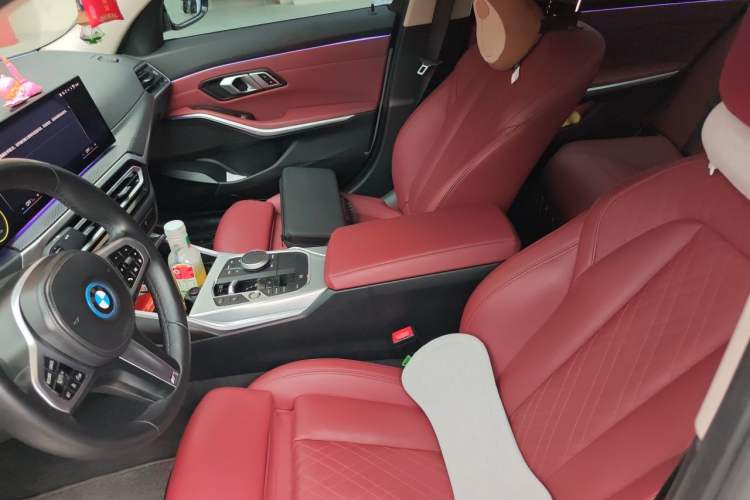 Used BMW i3 2022 eDrive 35 L Left Front Seat