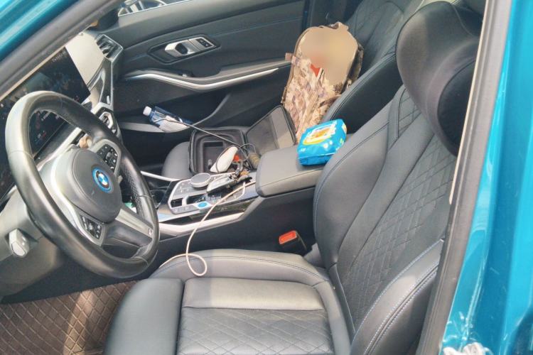 Used BMW i3 2022 eDrive 35 L Left Front Seat