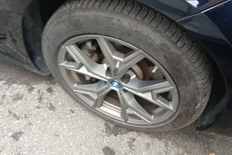 Used BMW i3 2022 eDrive 35 L Right Front Wheel Hub