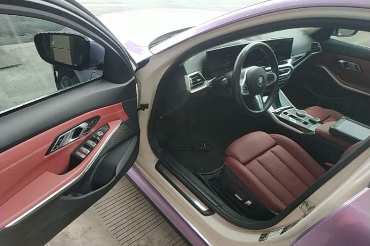 Used BMW i3 2022 eDrive 35 L Driver Seat