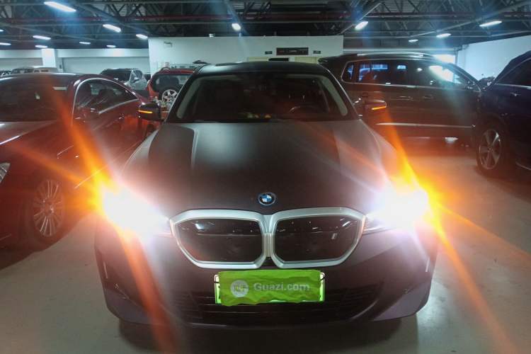 Used BMW i3 2022 eDrive 35 L Front