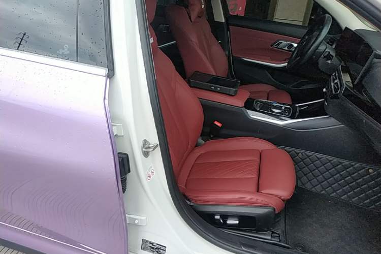 Used BMW i3 2022 eDrive 35 L Right Front Seat