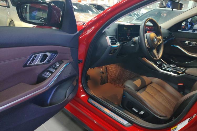 Used BMW i3 2022 eDrive 35 L Driver Seat