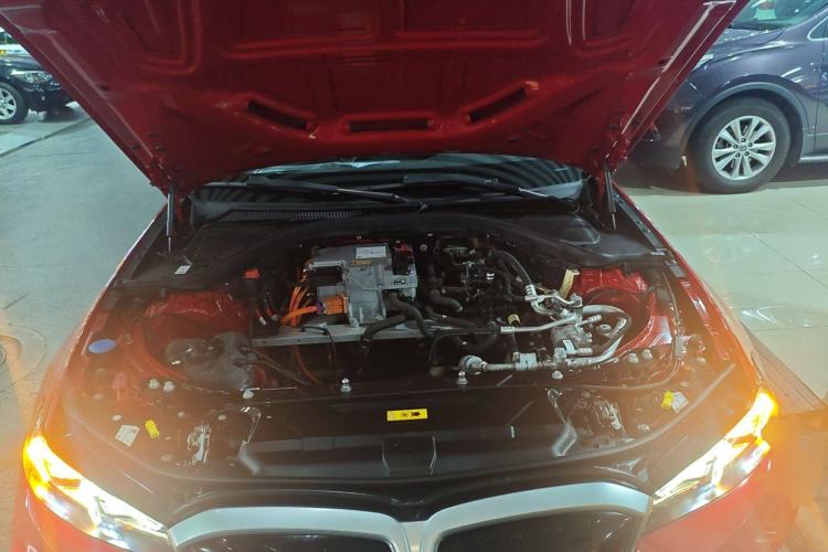 Used BMW i3 2022 eDrive 35 L Engine Bay