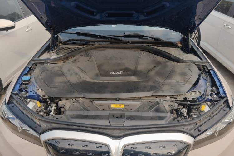 Used BMW i3 2022 eDrive 35 L Engine Bay