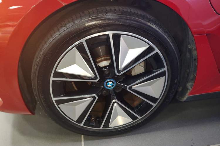 Used BMW i3 2022 eDrive 35 L Exterior 4
