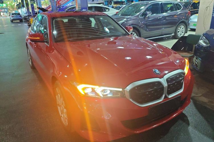 Used BMW i3 2022 eDrive 35 L Front Right 45 Deg