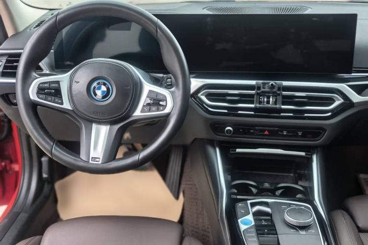 Used BMW i3 2022 eDrive 35 L Interior 1