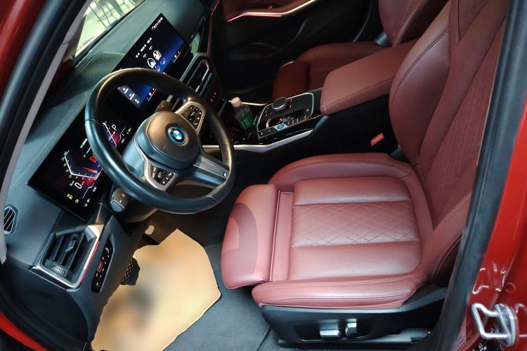 Used BMW i3 2022 eDrive 35 L Left Front Seat
