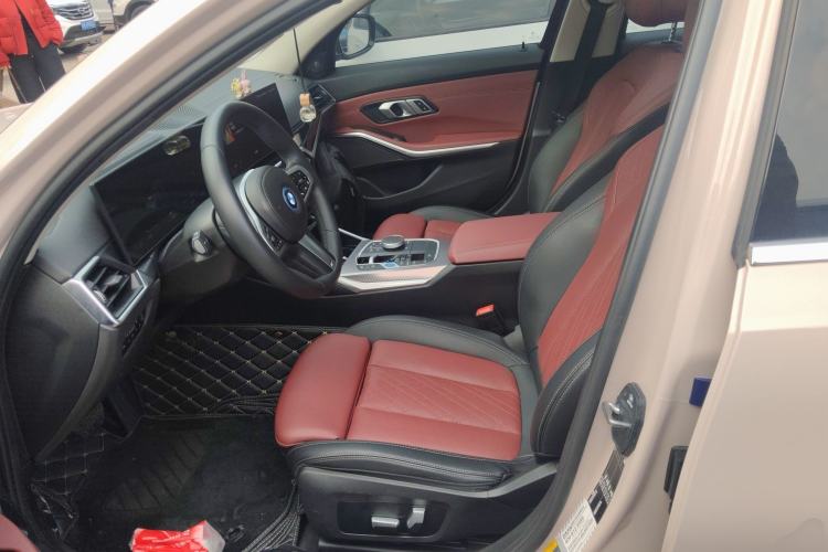 Used BMW i3 2022 eDrive 35 L Left Front Seat