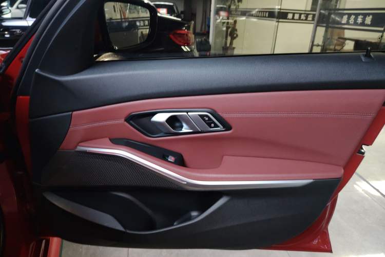 Used BMW i3 2022 eDrive 35 L Right Front Door Interior