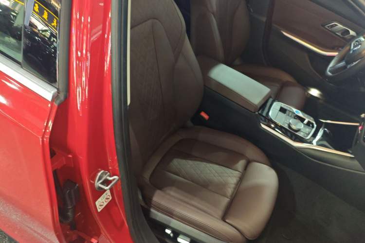 Used BMW i3 2022 eDrive 35 L Right Front Seat