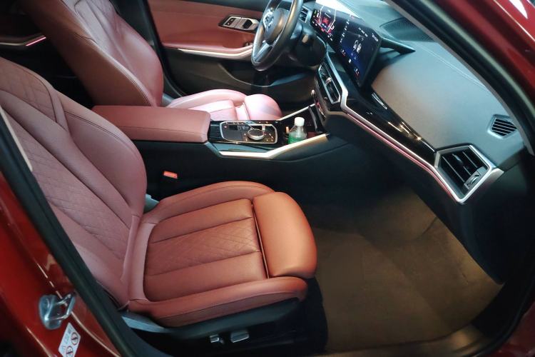 Used BMW i3 2022 eDrive 35 L Right Front Seat