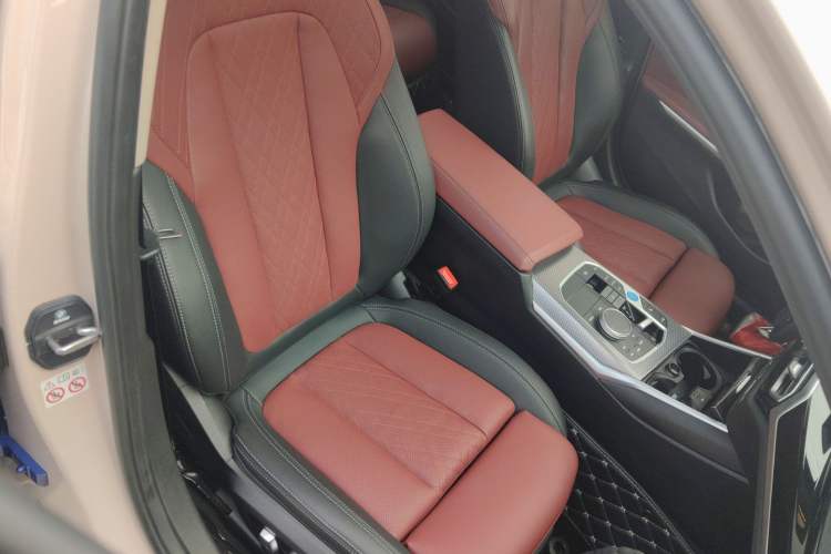 Used BMW i3 2022 eDrive 35 L Right Front Seat