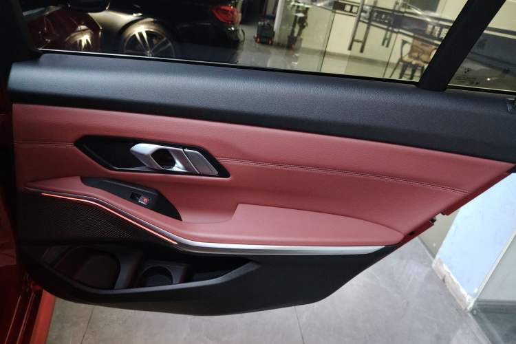Used BMW i3 2022 eDrive 35 L Right Rear Door Interior