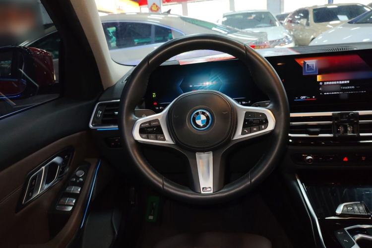 Used BMW i3 2022 eDrive 35 L Steering Wheel