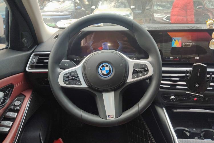 Used BMW i3 2022 eDrive 35 L Steering Wheel