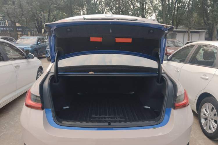 Used BMW i3 2022 eDrive 35 L Trunk