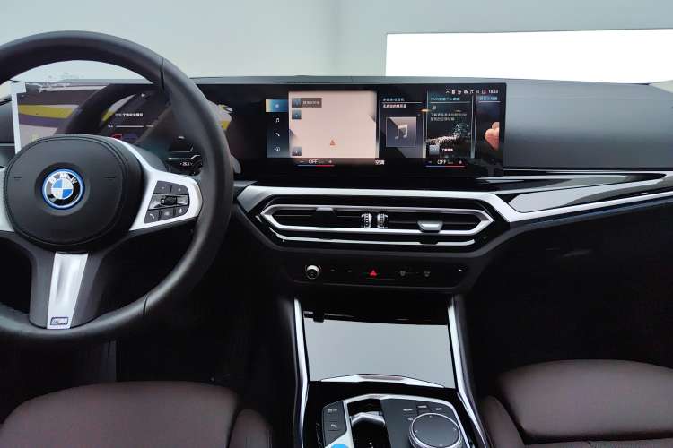 Used BMW i3 2022 eDrive 35 L Audio And AC Panel
