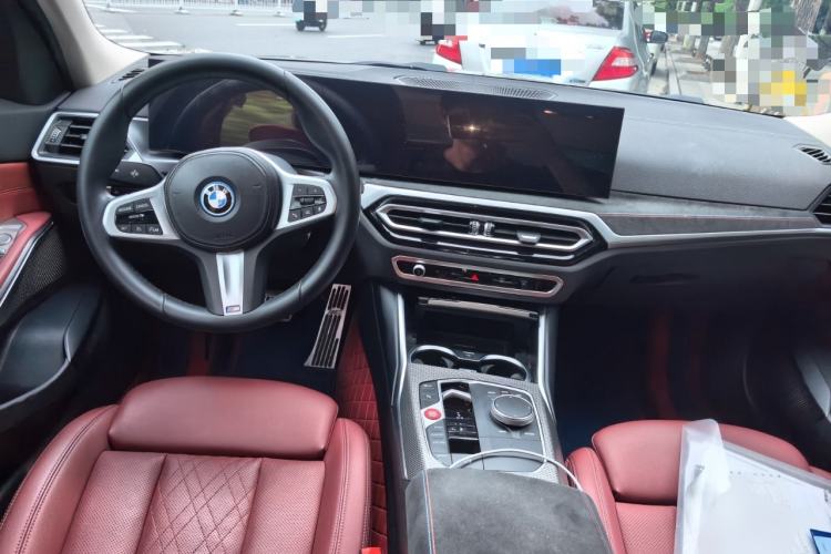 Used BMW i3 2022 eDrive 35 L Center Console