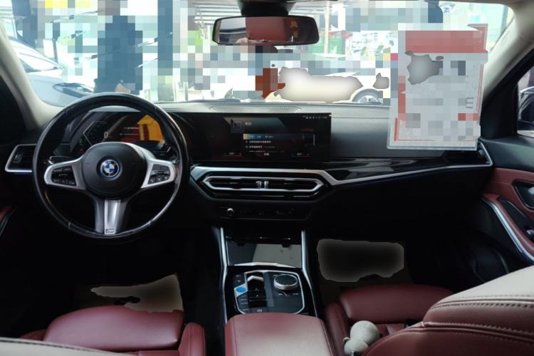 Used BMW i3 2022 eDrive 35 L Center Console