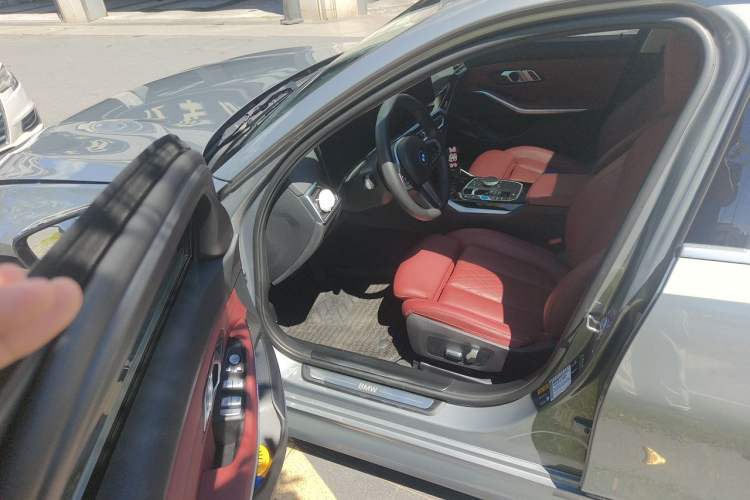 Used BMW i3 2022 eDrive 35 L Driver Seat