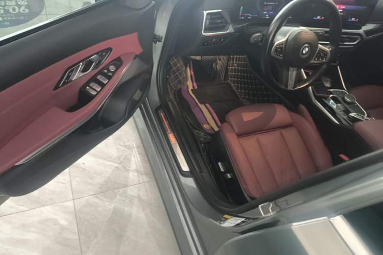Used BMW i3 2022 eDrive 35 L Driver Seat