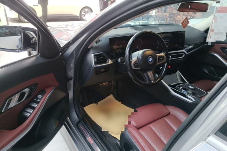 Used BMW i3 2022 eDrive 35 L Driver Seat