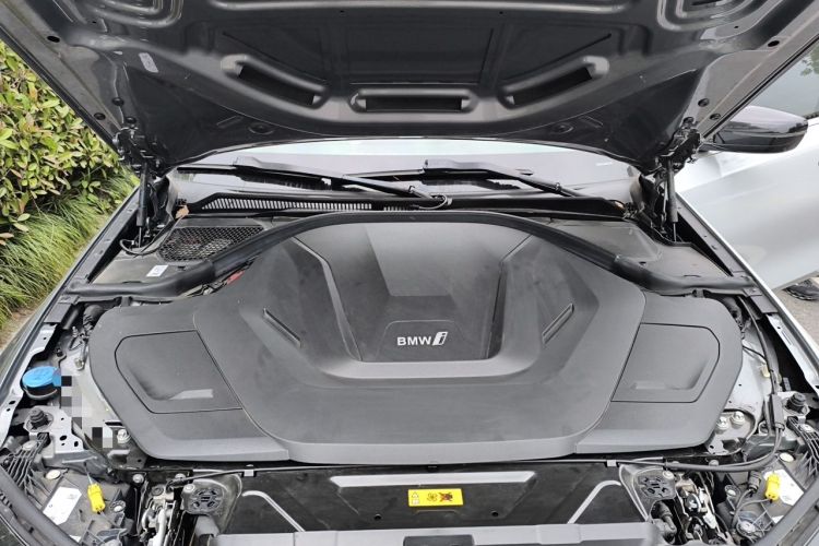 Used BMW i3 2022 eDrive 35 L Engine Bay