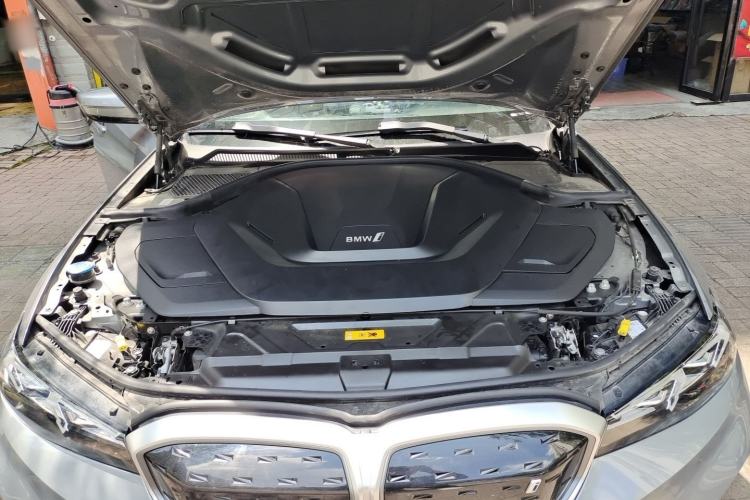Used BMW i3 2022 eDrive 35 L Engine Bay