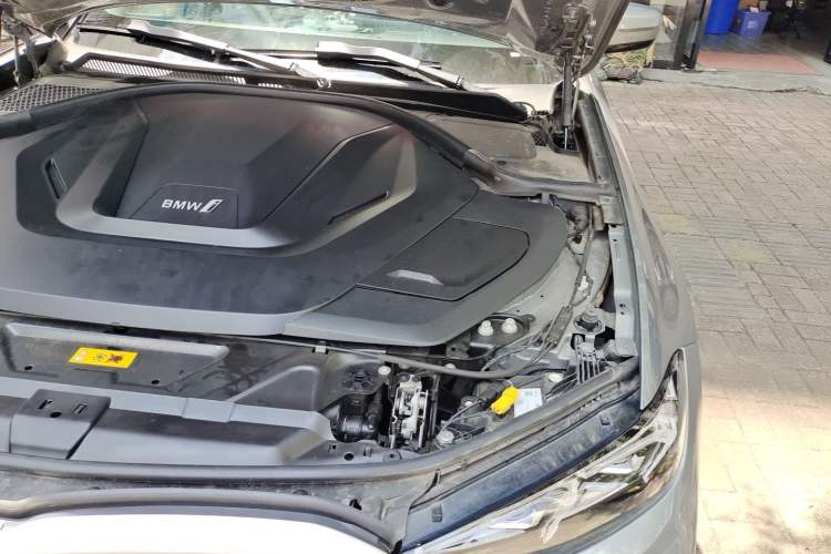 Used BMW i3 2022 eDrive 35 L Engine Bay Left