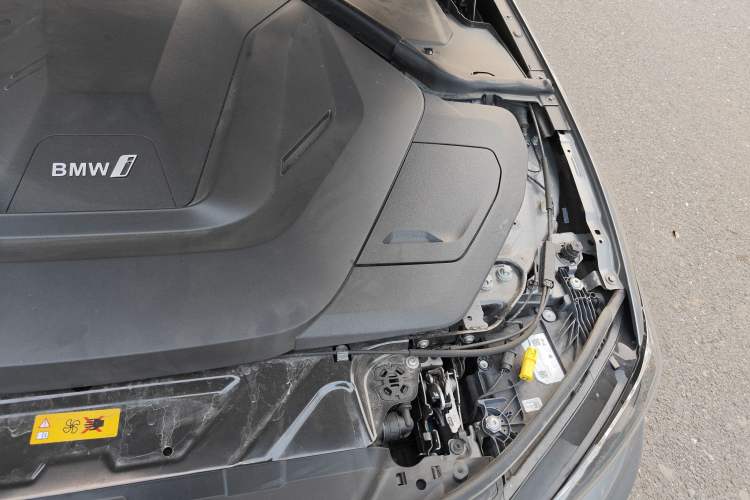 Used BMW i3 2022 eDrive 35 L Engine Bay Left