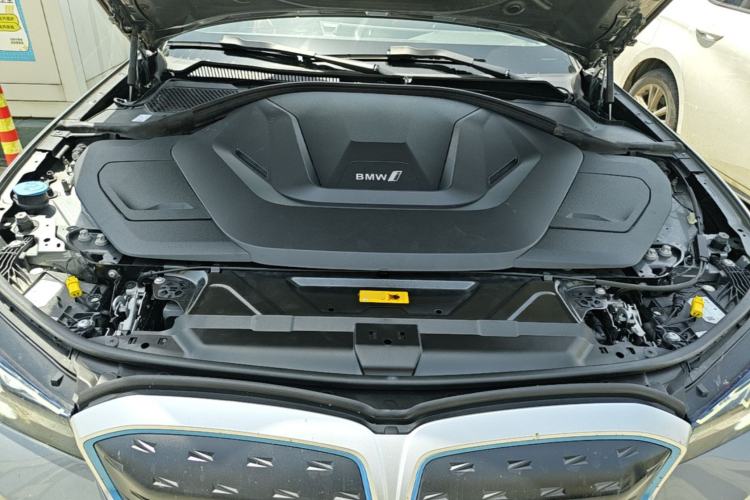 Used BMW i3 2022 eDrive 35 L Engine Bay