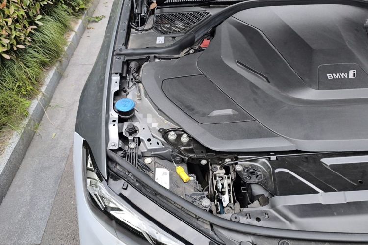 Used BMW i3 2022 eDrive 35 L Engine Bay Right